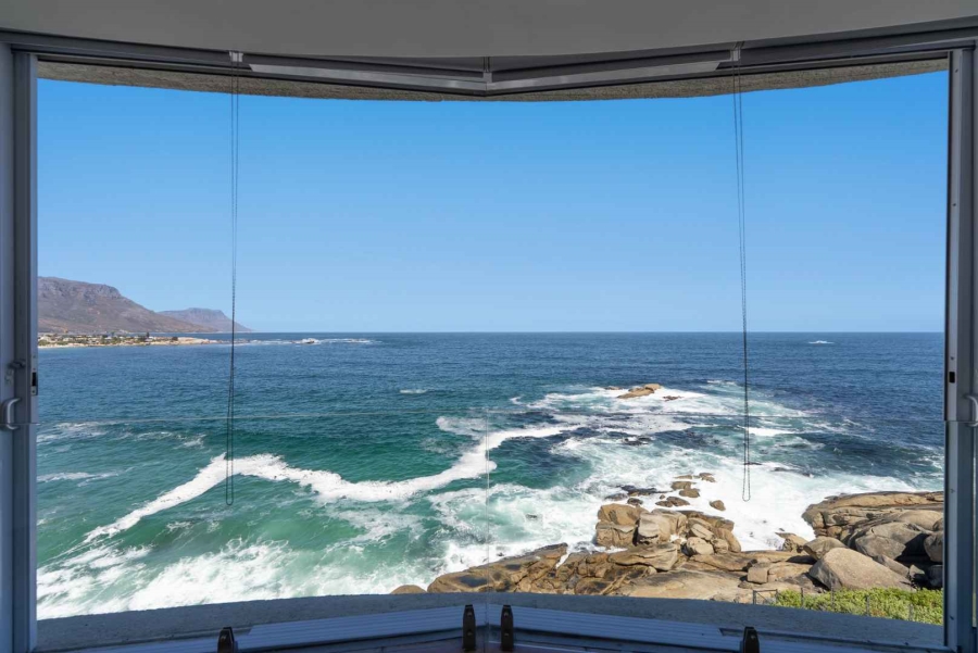 3 Bedroom Property for Sale in Clifton Western Cape